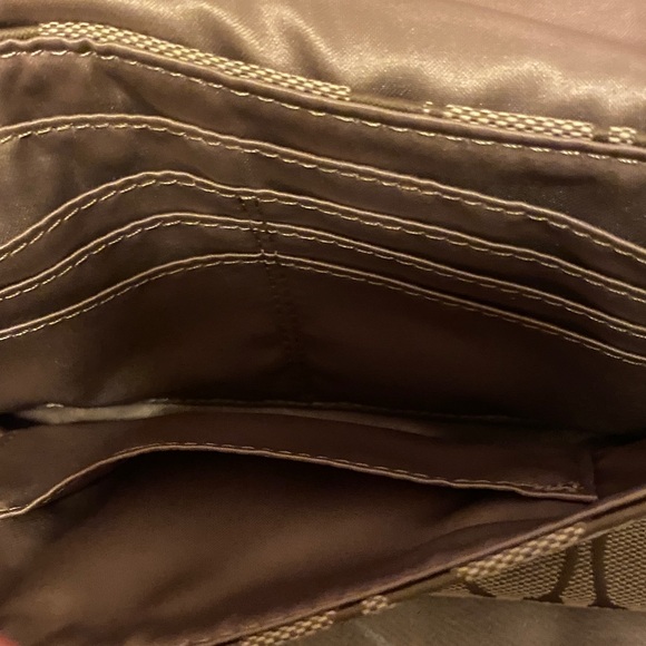 Brown Patterned Wristlet - Picture 5 of 5